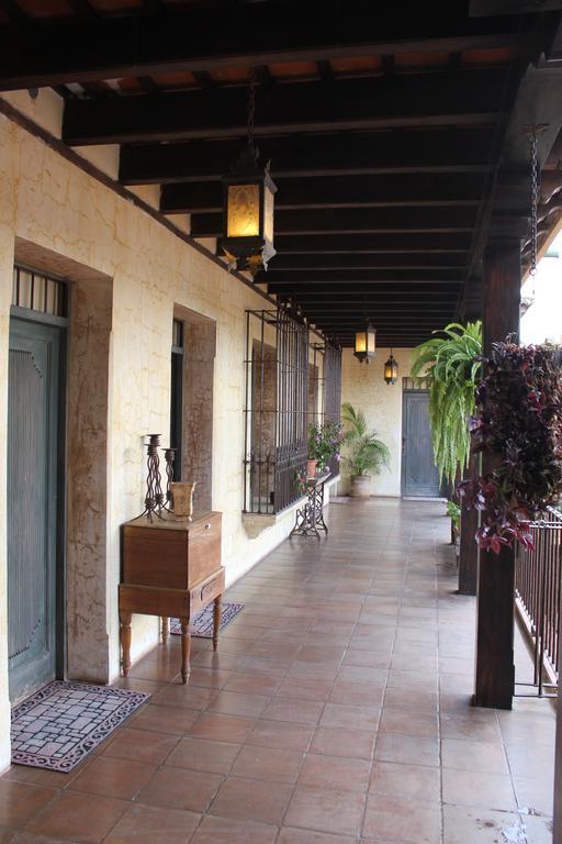Hotel La Casona De Антигуа-Гватемала Экстерьер фото
